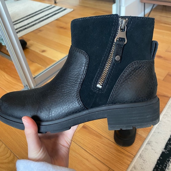 UGG | Shoes | Ugg Harrison Zip Boot In 